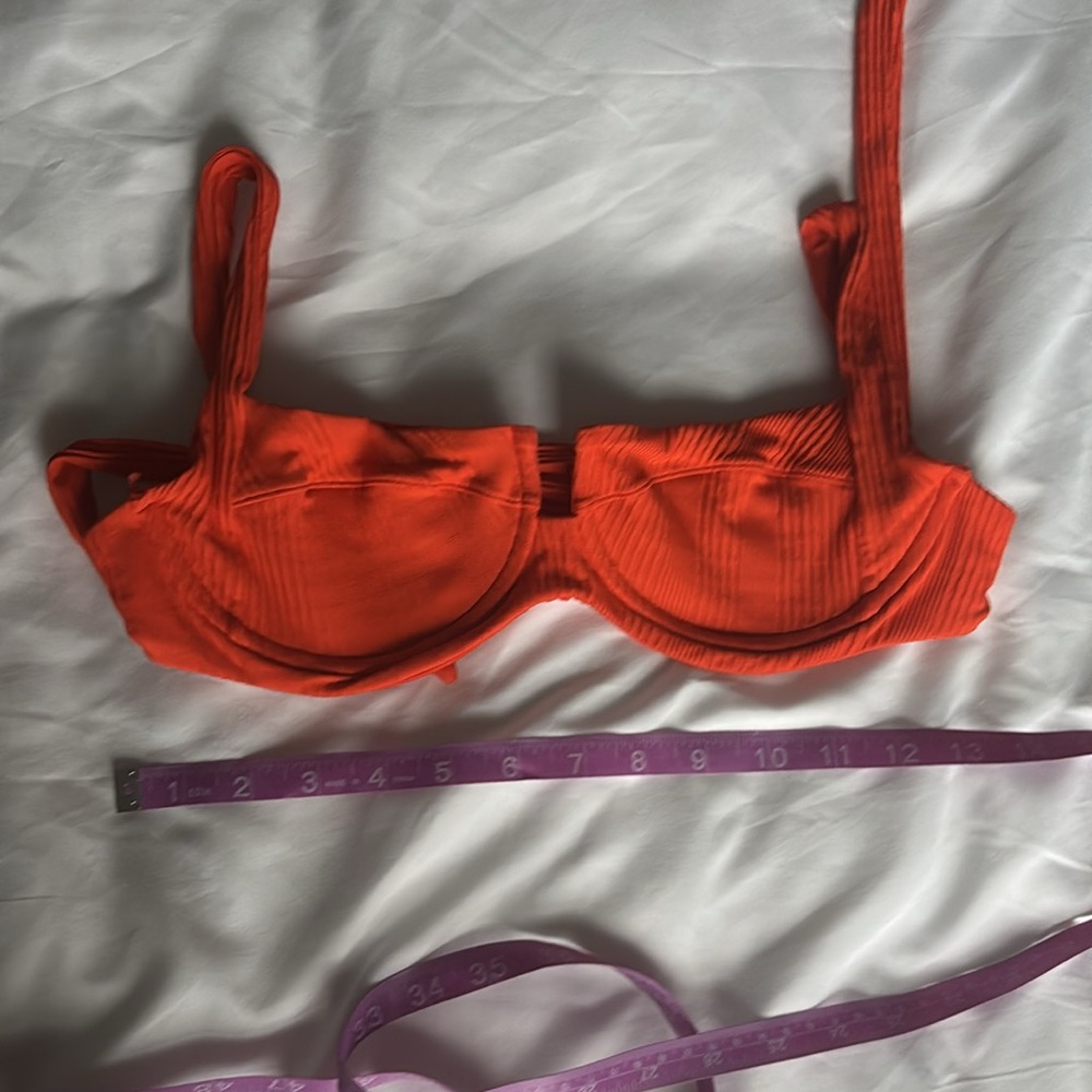 L*SPACE Camilla Pointelle Poppy Underwire Bikini Top Size M - Picture 9 of 10